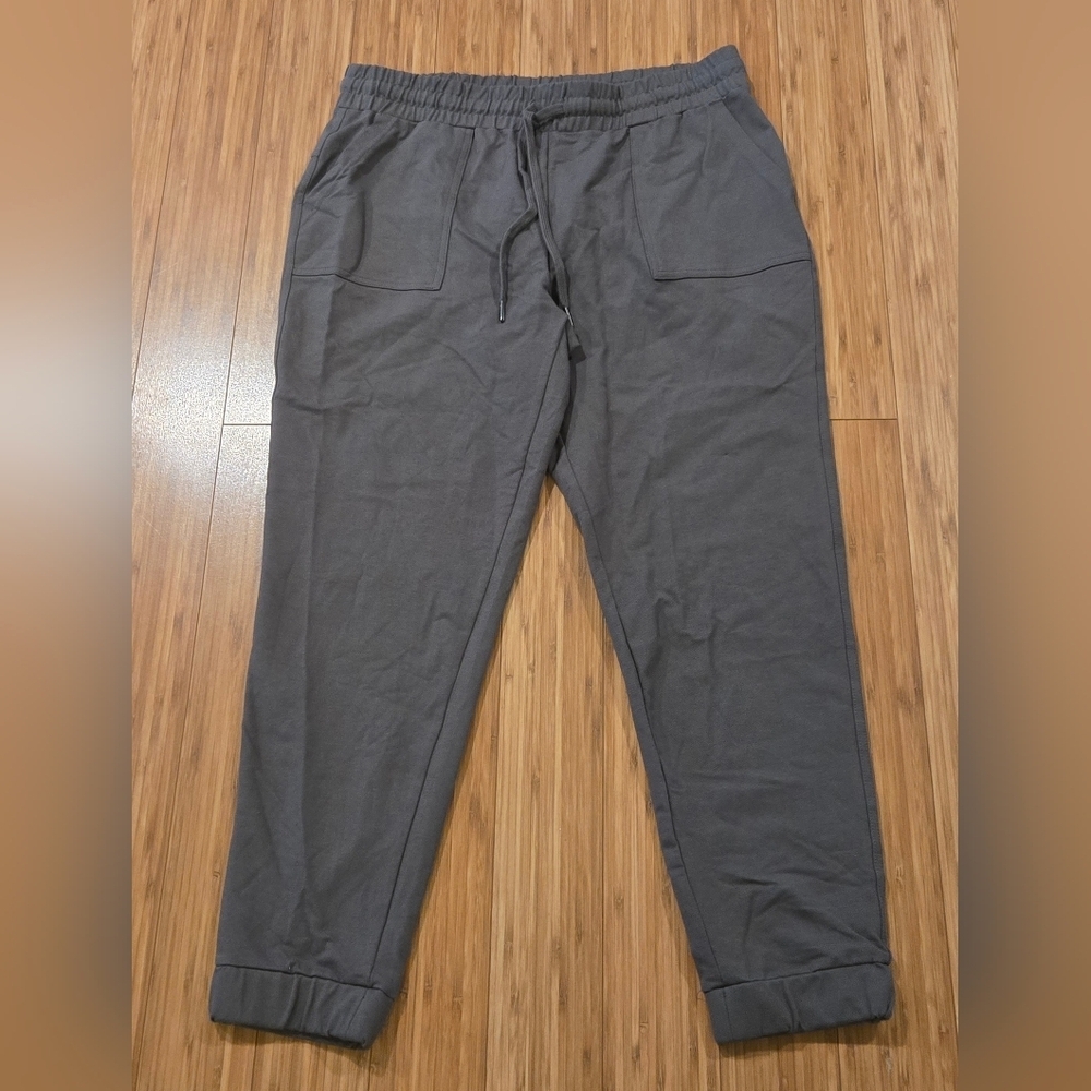 NWT 32 Cool Green Jogger Pants
